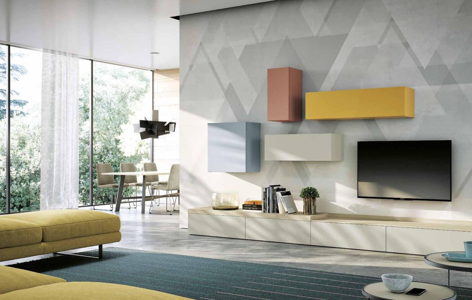 Composizione soggiorno con pensili colorati corallo, giallo, tortora e azzurro, mobile TV sospeso beige